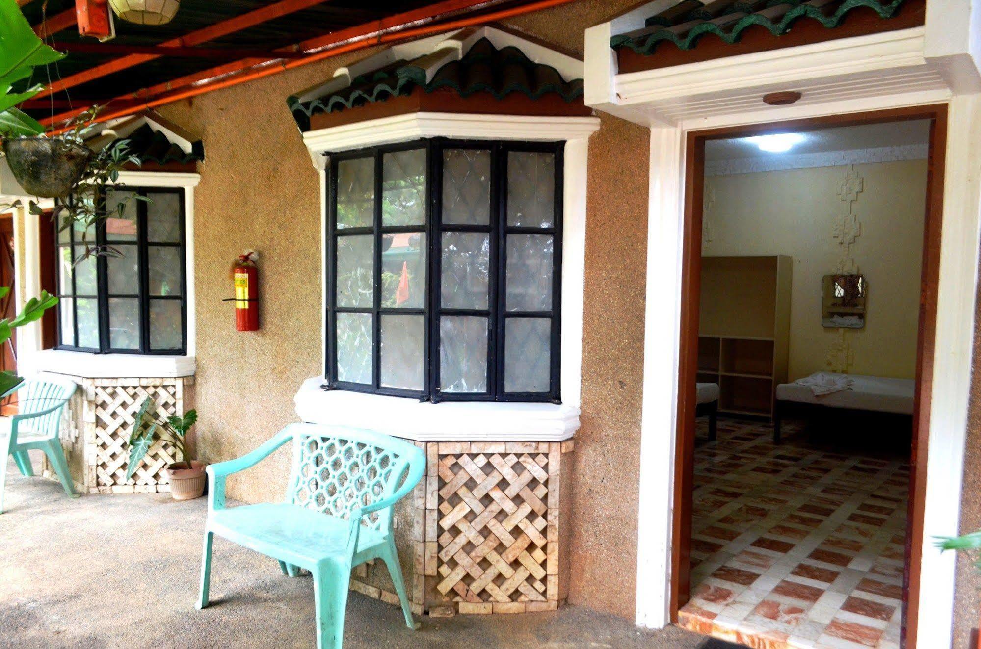 Airportside Inn Puerto Princesa Ngoại thất bức ảnh