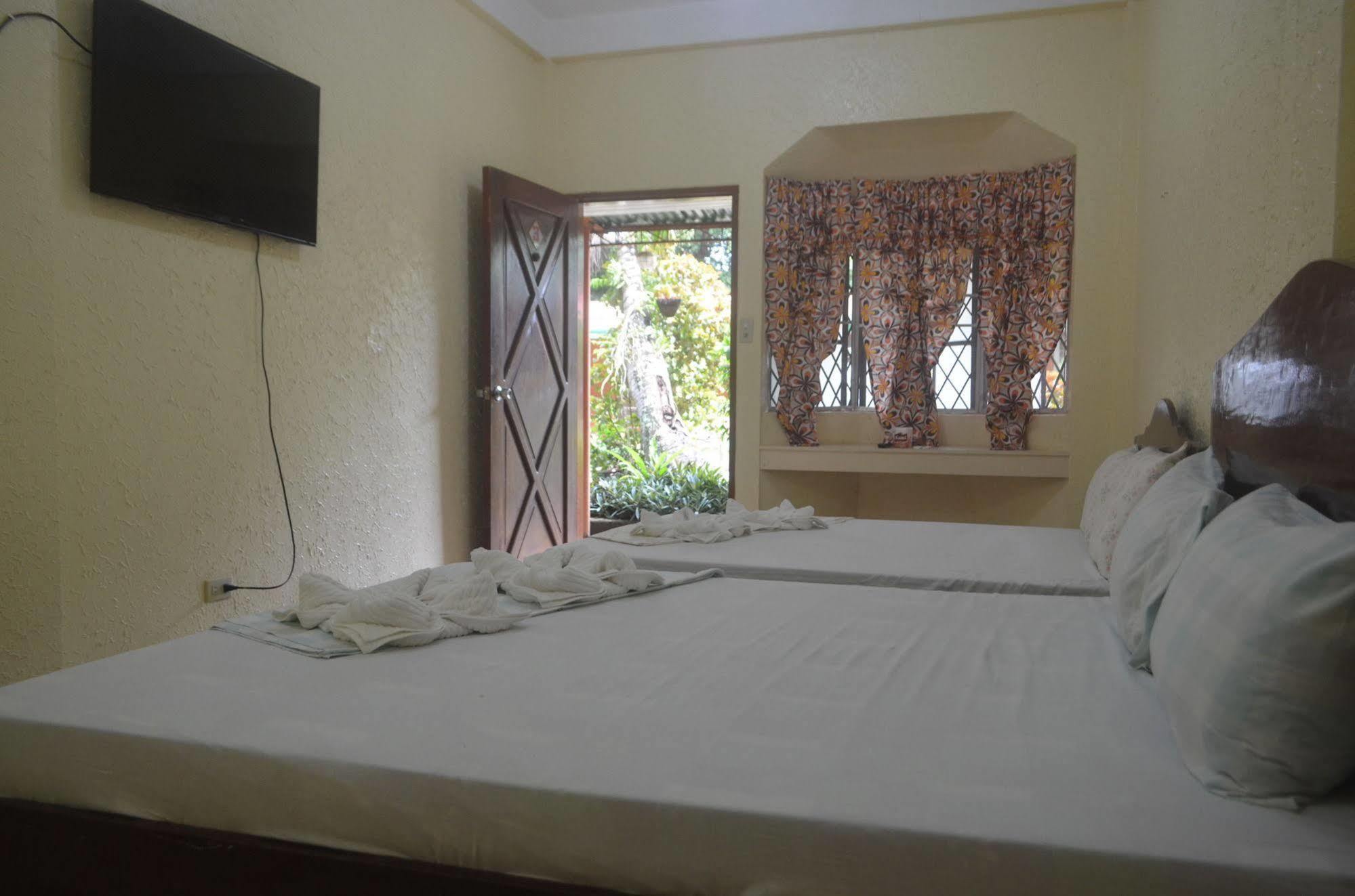 Airportside Inn Puerto Princesa Ngoại thất bức ảnh