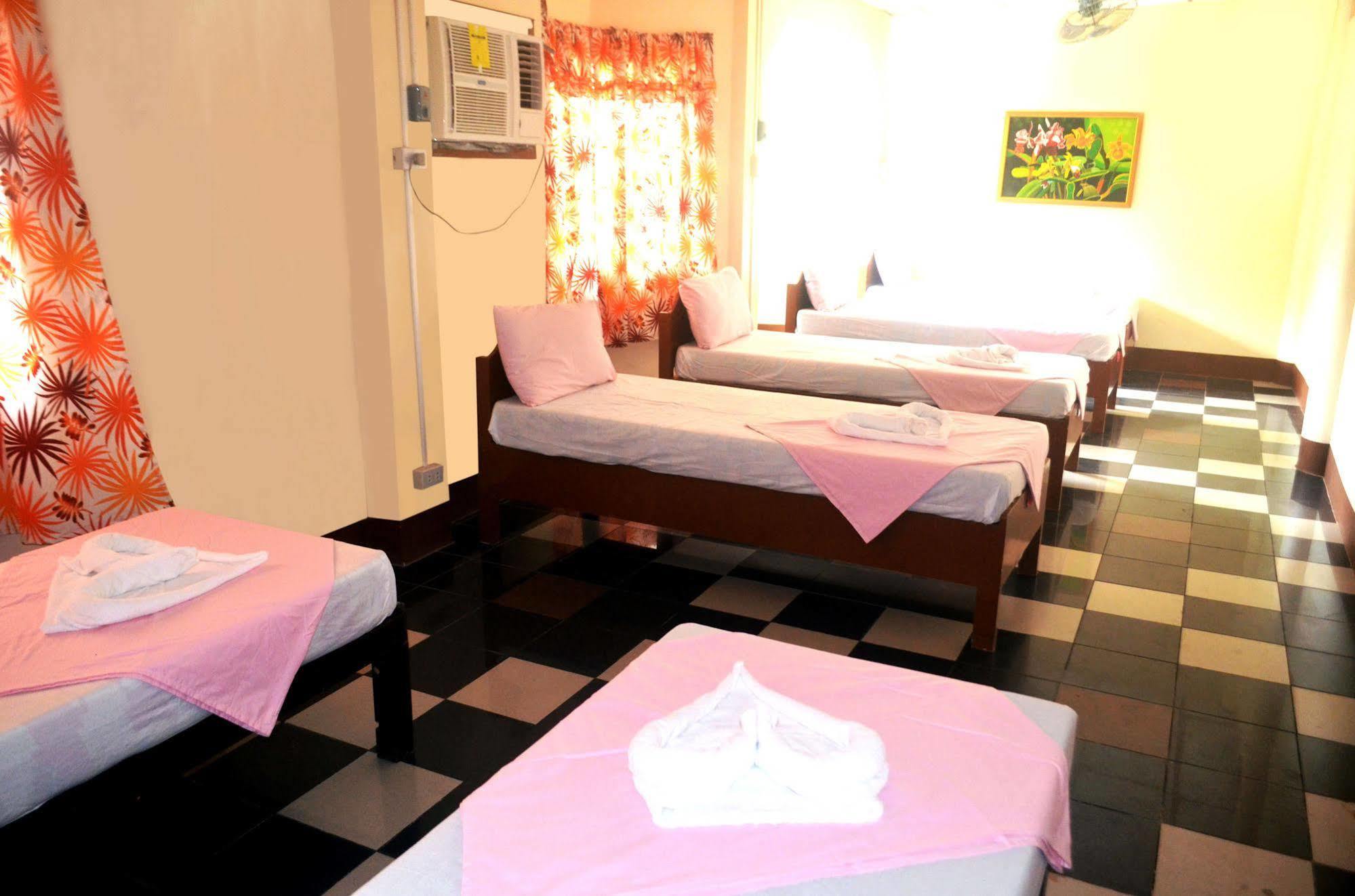 Airportside Inn Puerto Princesa Ngoại thất bức ảnh
