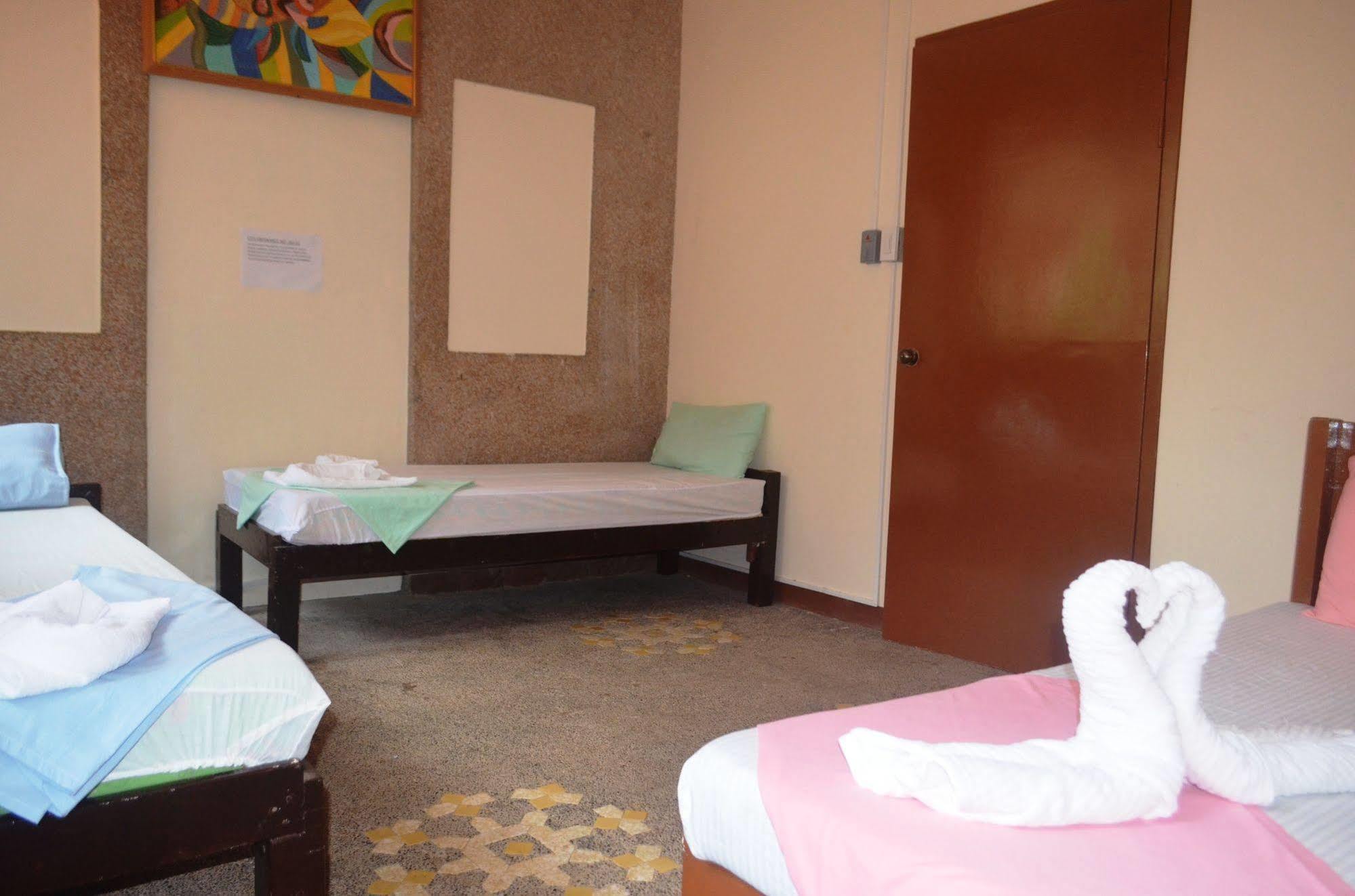 Airportside Inn Puerto Princesa Ngoại thất bức ảnh
